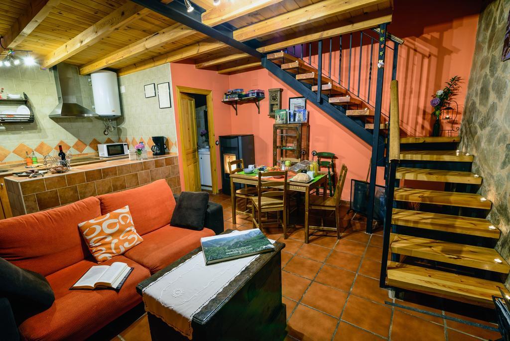 Casa Rural Entre Valles Benllera Exterior photo