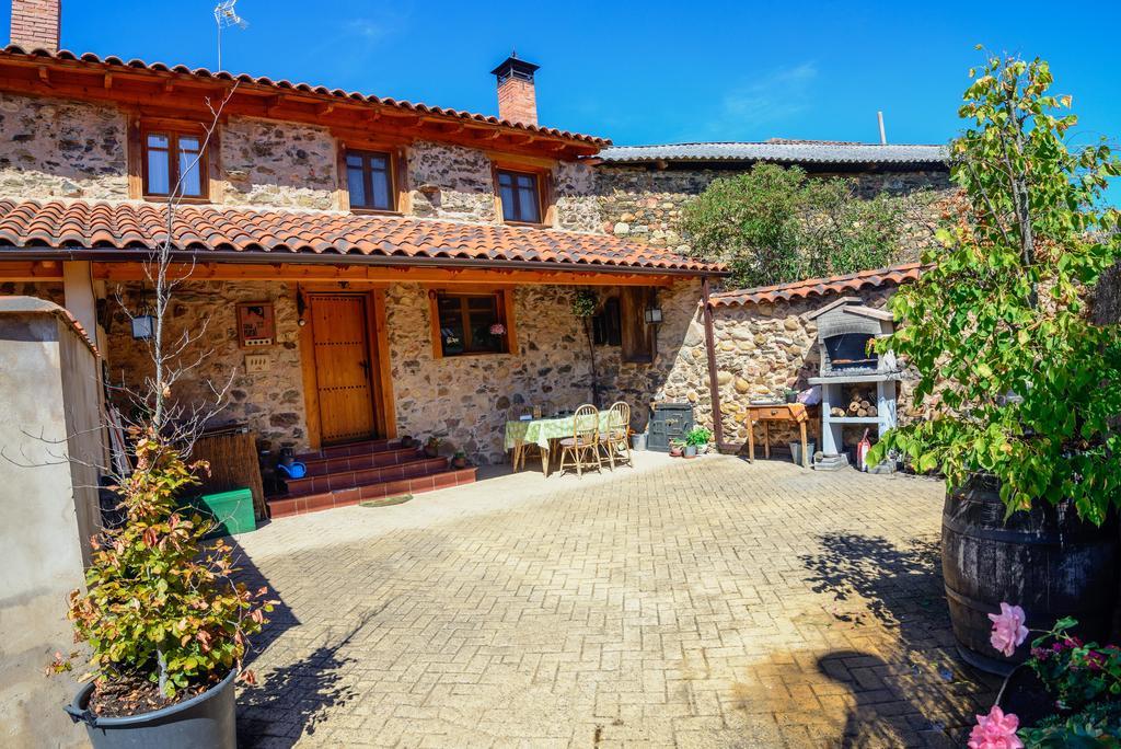 Casa Rural Entre Valles Benllera Exterior photo