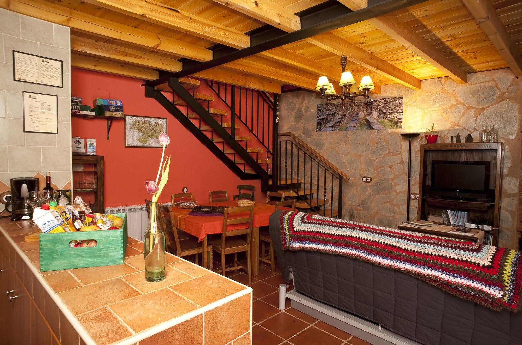Casa Rural Entre Valles Benllera Exterior photo